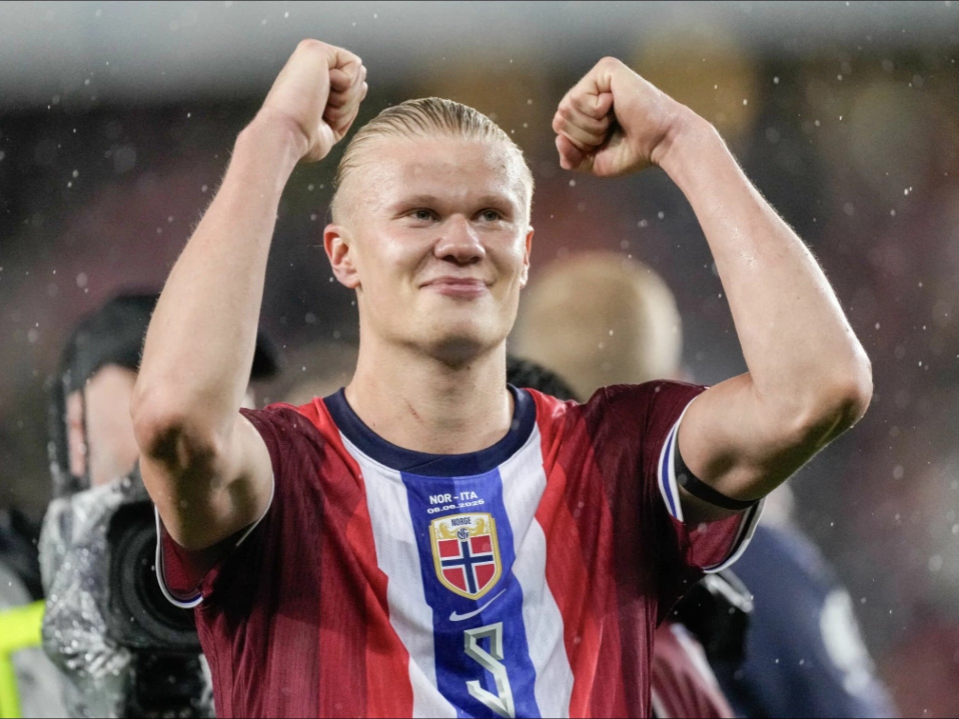 三连败！利物浦1-4埃因霍温，范戴克送点，德里乌赫双响