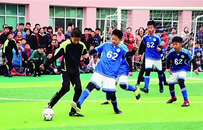 NBA：勇士末节发力 击败雷霆止住颓势