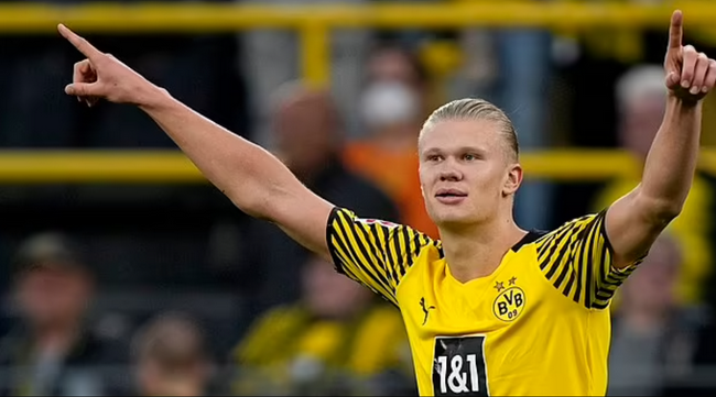 球迷提前退场！斯洛特下课倒计时 伊萨克遭遇119年之耻