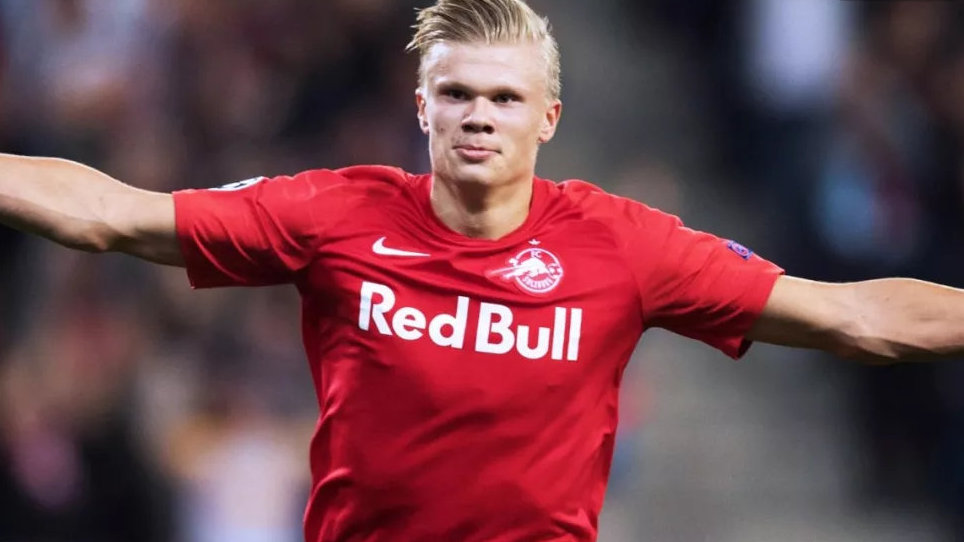 老佛爷祝贺克罗斯获德国骑士十字勋章：曾拥有过你是一种荣幸