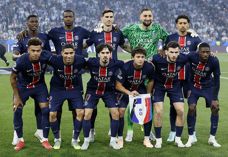 勒布朗·詹姆斯连续得分上双场次定格在1297场！NBA历史第一