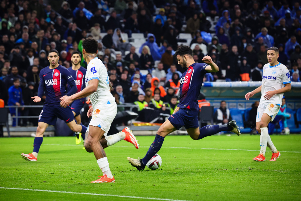 大连英博队迎来队史第100场比赛